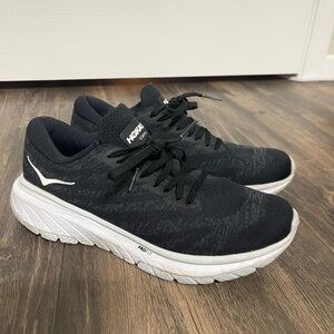 HOKA | Women’s Pro Fly One One Cavu Running Shoe (Black/White/Grey) - Size 6.5